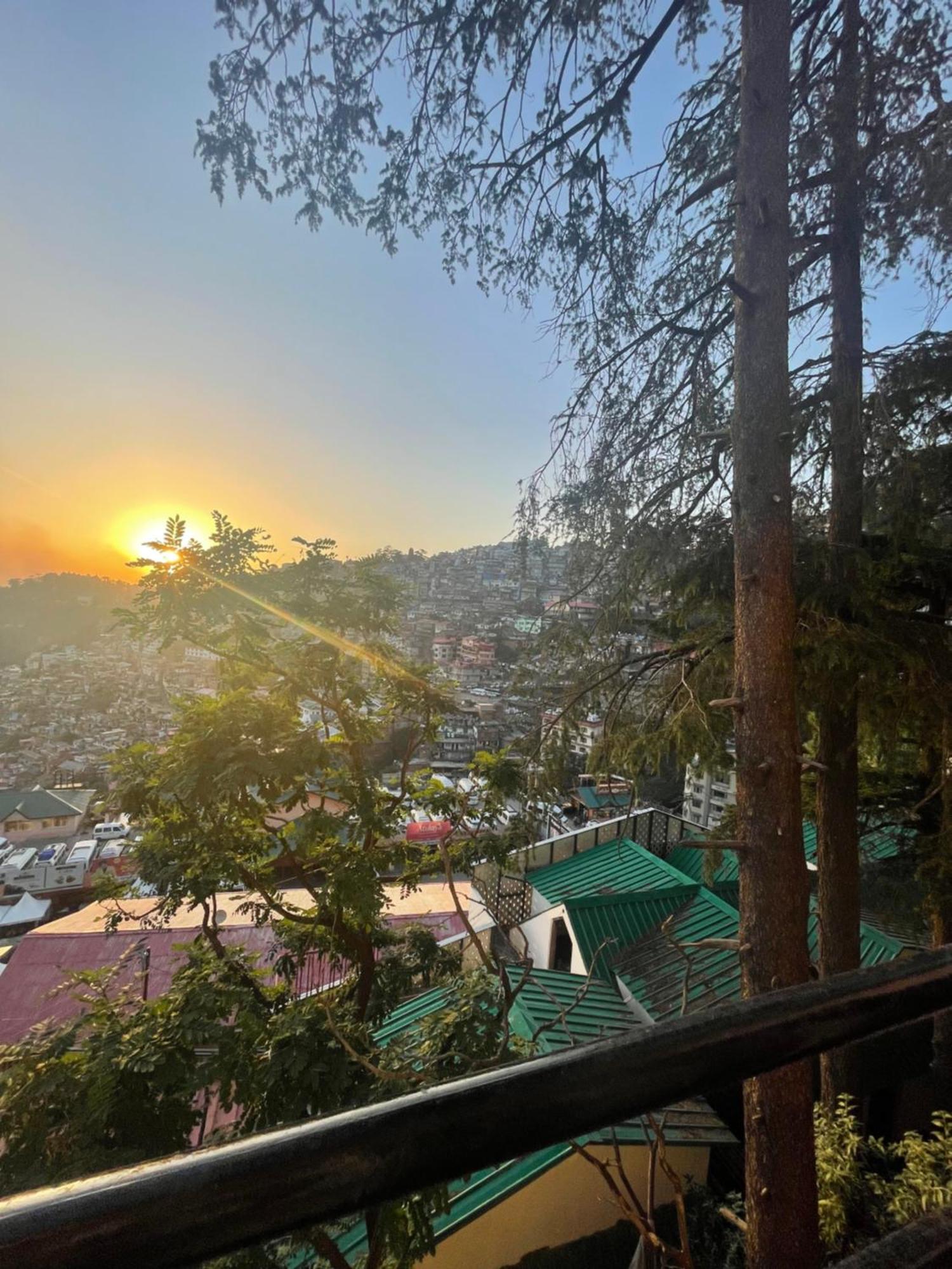 Hotel Willow Banks - Boutique 4 Star Hotel On The Mall Road Shimla Exterior photo